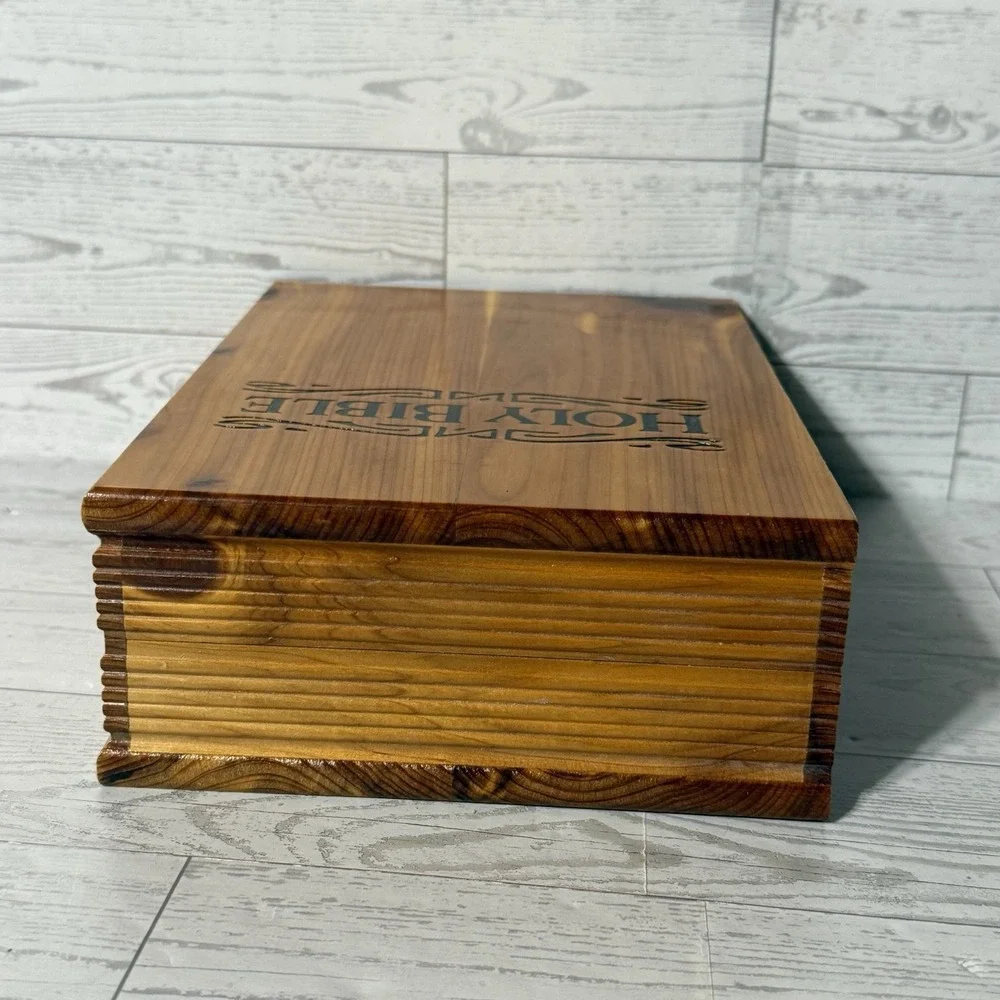 VTG Holy Bible KJV Remembrance Edition Cedar Box Case Union Made USA Local 478